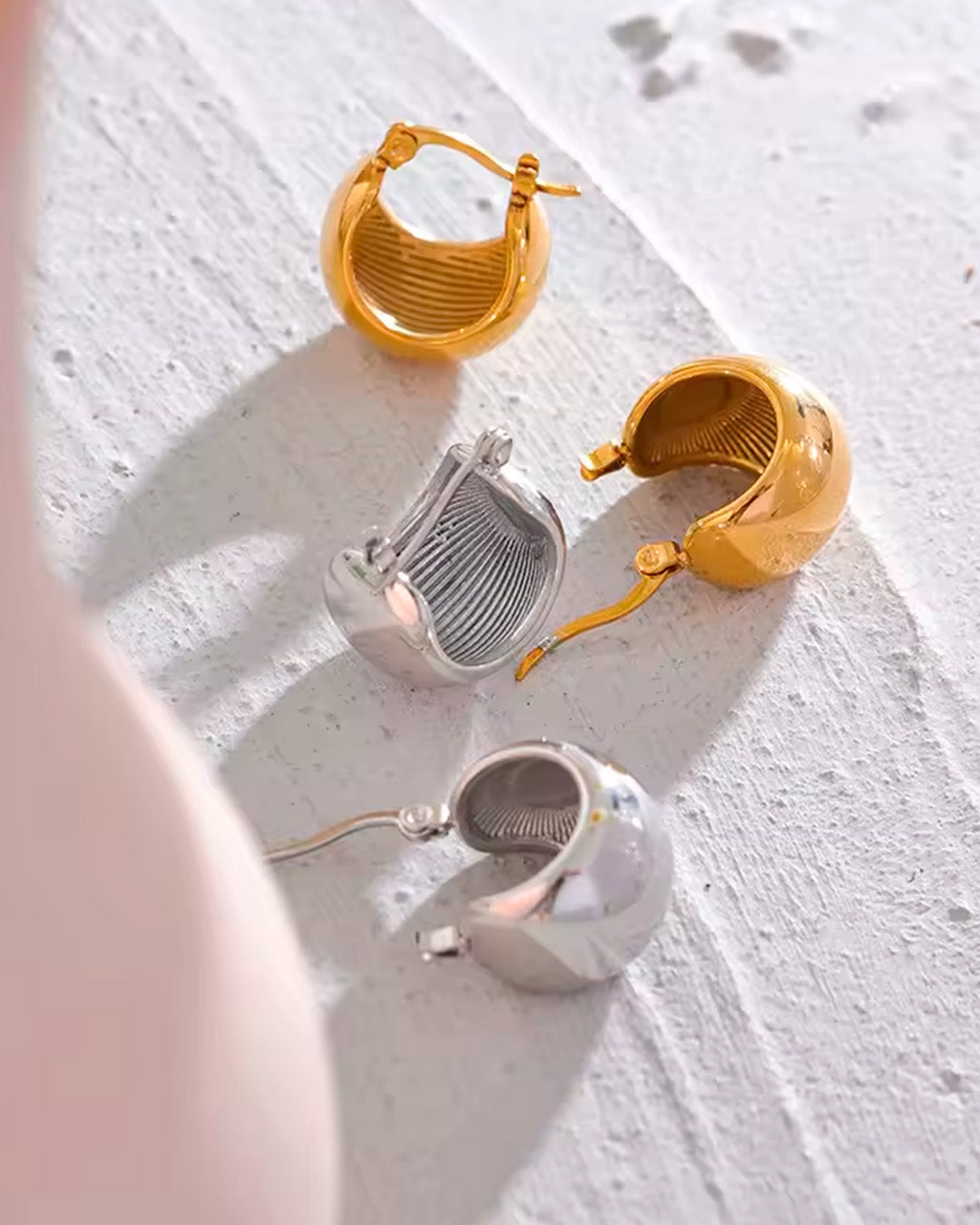Brinco de Argola Feminino Dourado Elegante