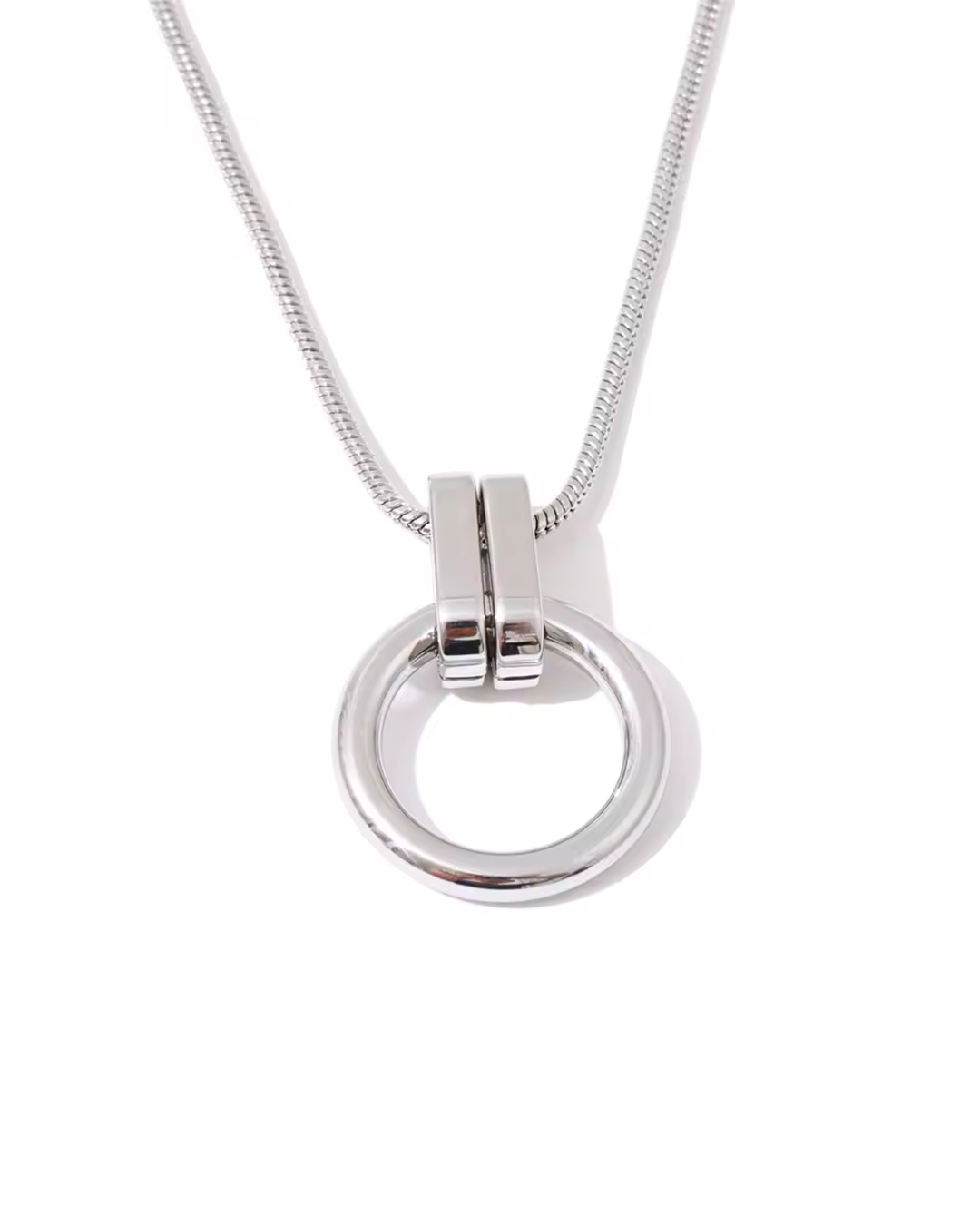 Colar Feminino Dourado com Pingente Redondo Elegante