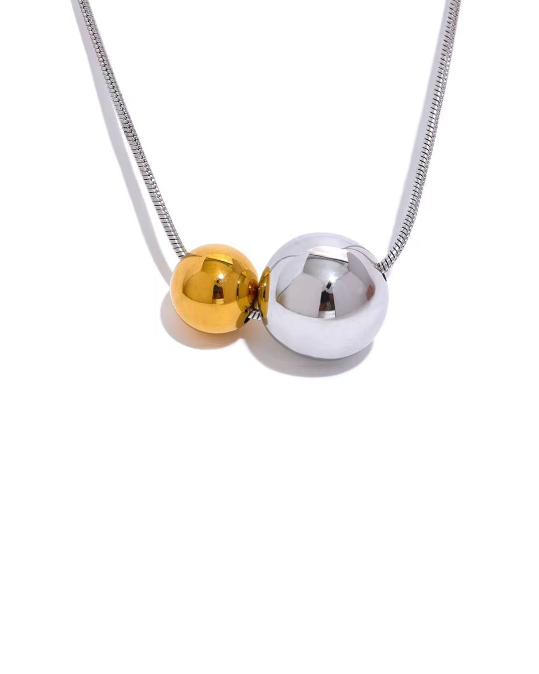Colar Feminino Dourado Design Geométrico Elegante