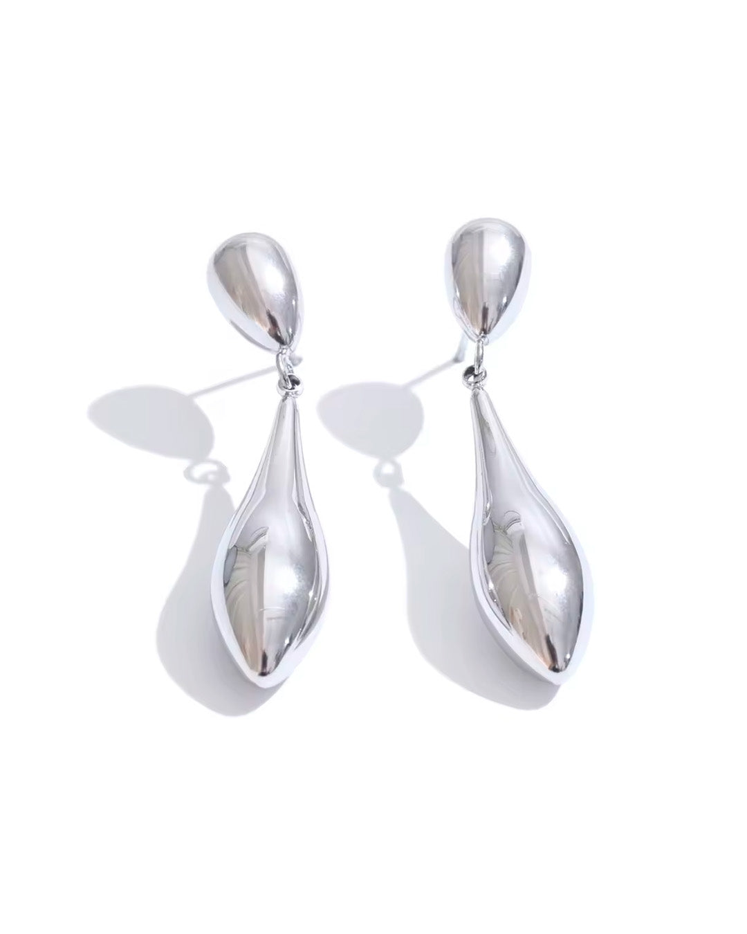 Brinco Feminino Longo Dourado Elegante Formato Gota