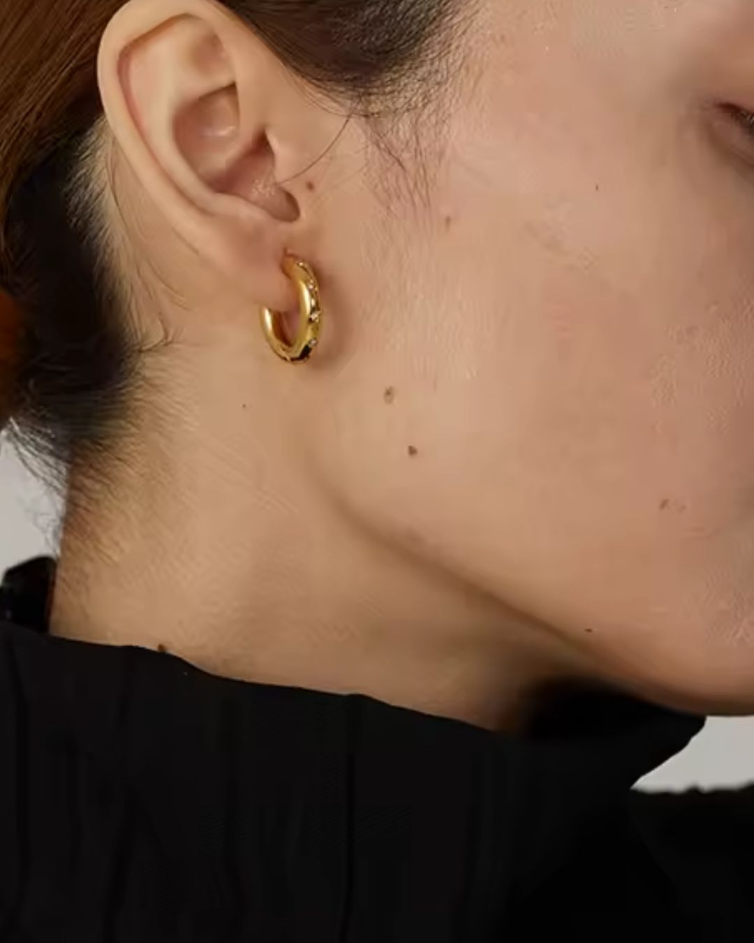 Brinco Feminino Argola Dourado com Zircônia