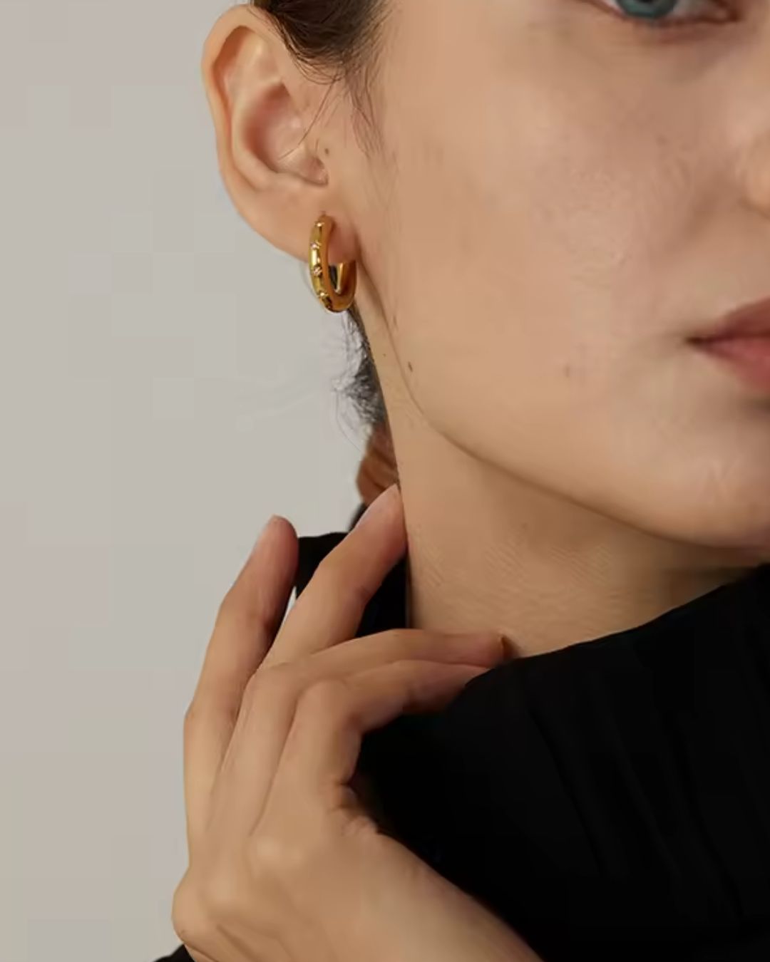 Brinco Feminino Argola Dourado com Zircônia