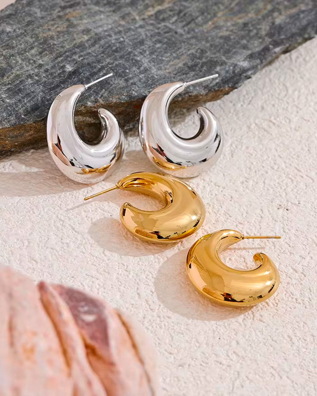 Brinco de Argola Feminino Dourado Acabamento Liso