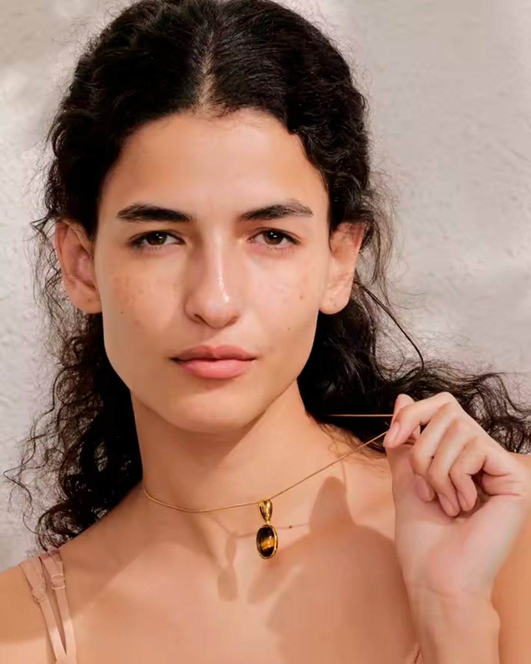 Colar Feminino Dourado Pingente Pedra Oval